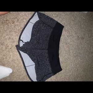Lululemon speed up low rise short 2.5”